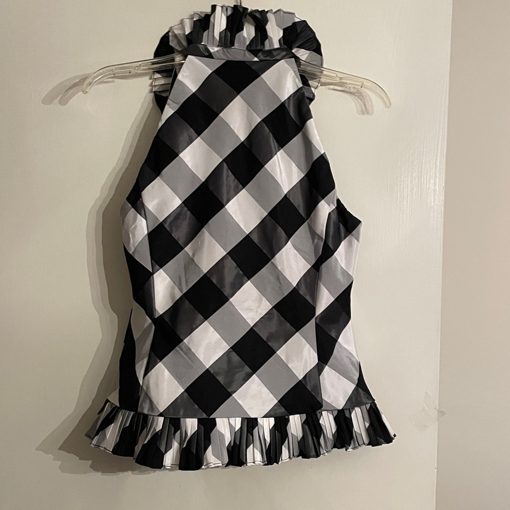 Cache’ size 6 Black, Gray & White Buffalo Check Ruffle Top - Picture 5 of 9